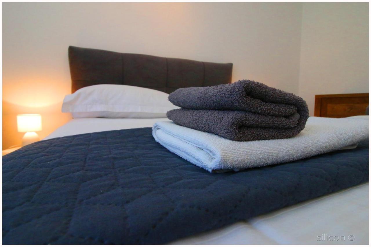 Silicon Apartment *